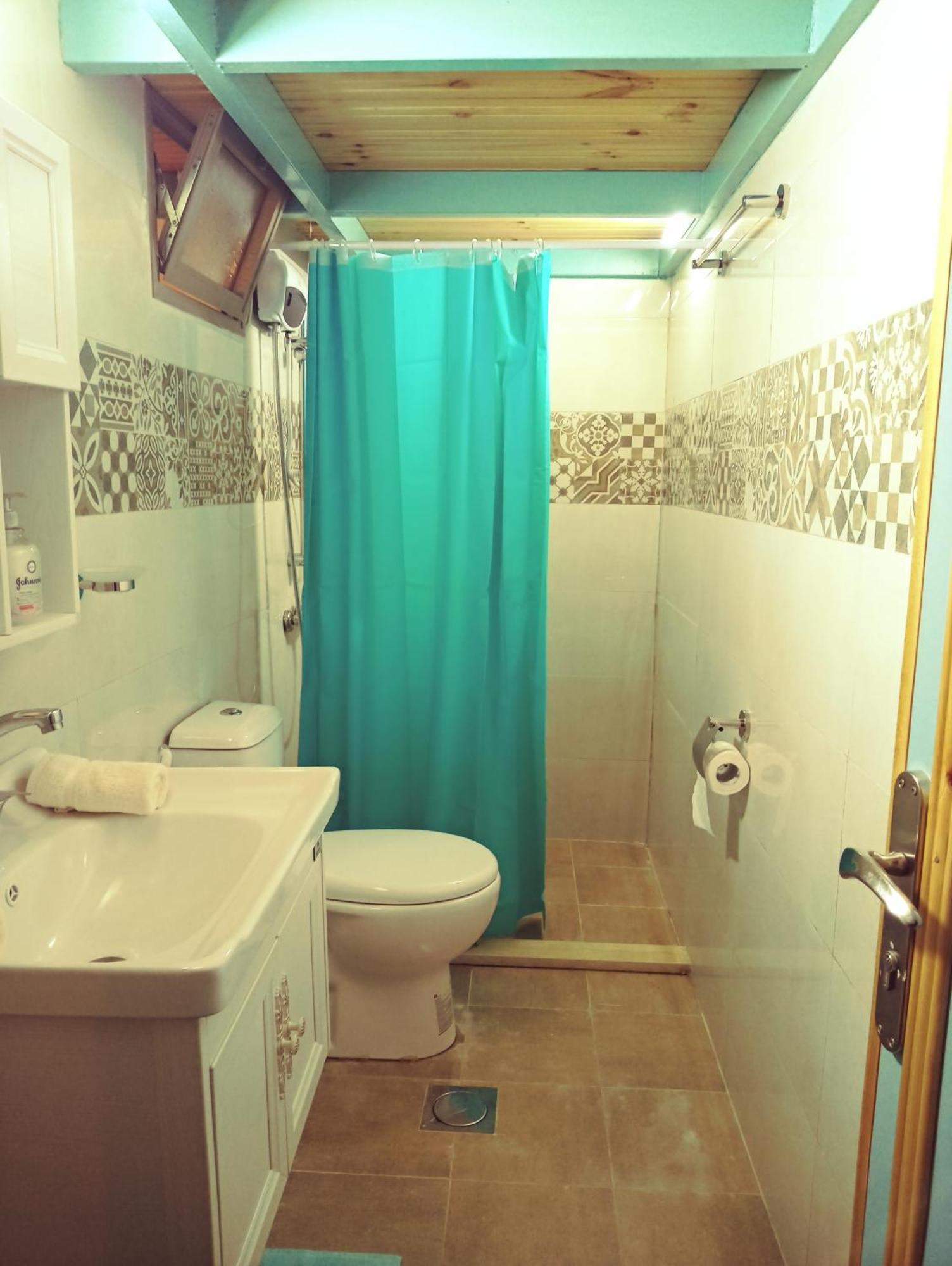 Turquoise Vandrehjem Nablus Værelse billede