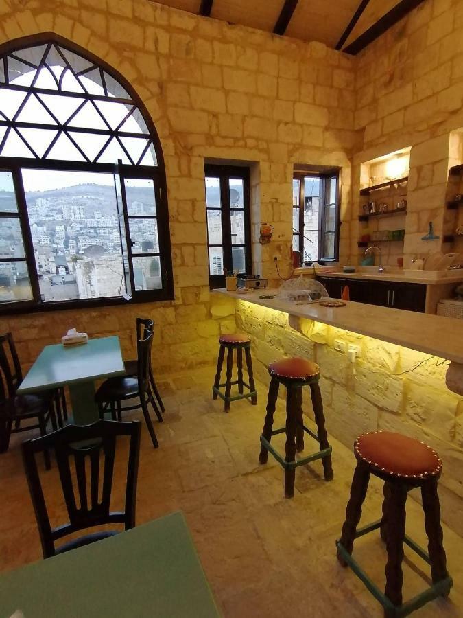 Turquoise Vandrehjem Nablus Eksteriør billede