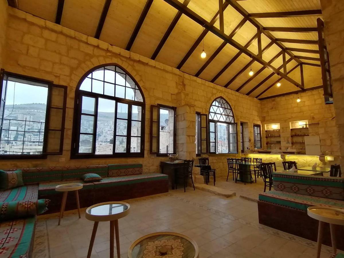 Turquoise Vandrehjem Nablus Eksteriør billede